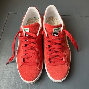 ♥️🏴‍☠️🐈‍⬛Puma red sneakers women’s 10 great condition